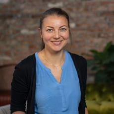 Portrait von Shopleiterin Sonja Ranggetiner.