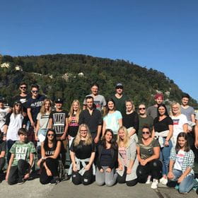 ein Gruppenfoto mit den Lehrlingen aus Salzburg