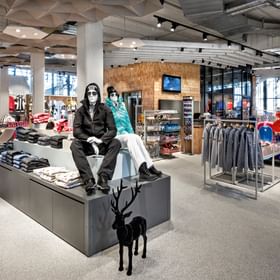 sales area with winter line collection at Bründl Sports Spieljochbahn Talstation <br/>