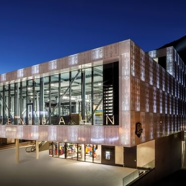 Bründl Sports Penkenbahn Talstation from outside by night <br/>