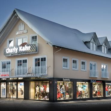 Bründl Sports shop Charly Kahr at Schladming at night