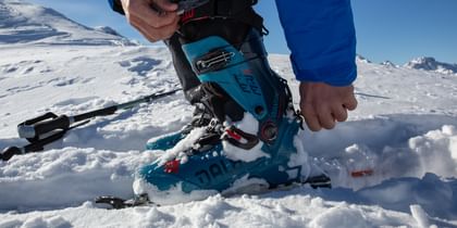 Dalbello Skischuh in Skibindung am Schnee