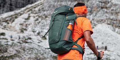 Beim Wandern mit dem Salewa Alp Mate 36 Rucksack