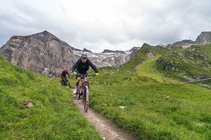 Two biker on the Kitzsteinhorn bike trails