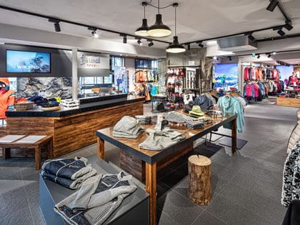 Bründl Sports shop Mayrhofen center from the inside with focus on the cashdesk