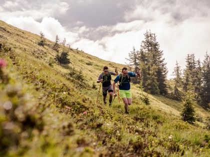 Christian Cantonati und Christoph Kohlberger beim Trail Running auf der Schmittenhöhe ausgestattet von Dynafit