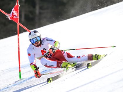 Stefan Brennsteiner raicing the giant slalom in Bansko.