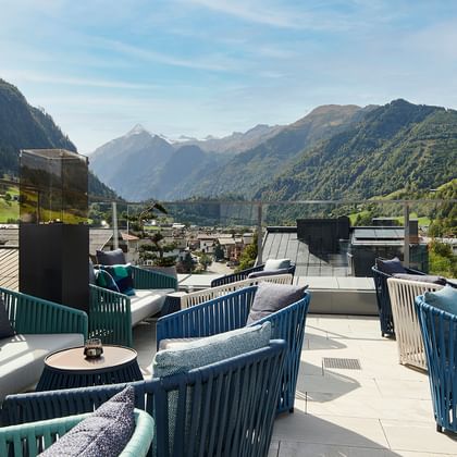 New rooftop bar called Weitblick on the roof of the Bründl Sports flagship store with a view of the Kitzsteinhorn. 
